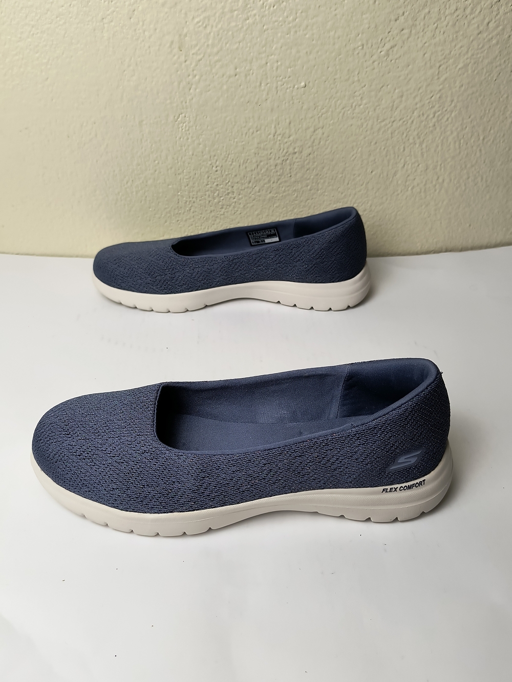 Skechers On The Go Flex Comfort Goga Mat 7 Navy Flex Slip-On Flat Shoe